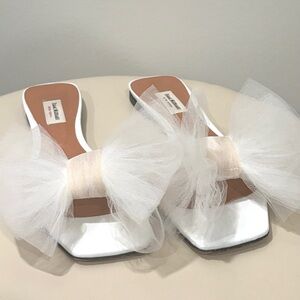 White Tule Bridal Sandals | Vintage Isaac Mizrahi 💍